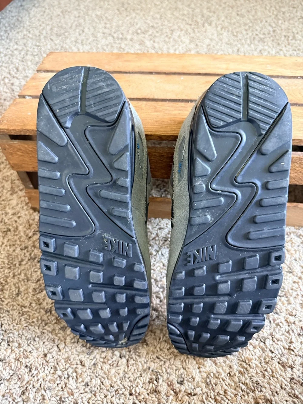 Men’s Nike Air Max 90 athletic shoes